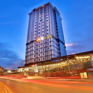 https://tryp-by-wyndham-istanbul-airport-ordu-caddesi-no13.istanbul-turkeyhotels.com